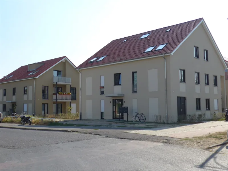 Moderne 2-Zi.-Wohnung mit durchdachtem Grundriss, einladenden Balkon und Aufzug — photo 1